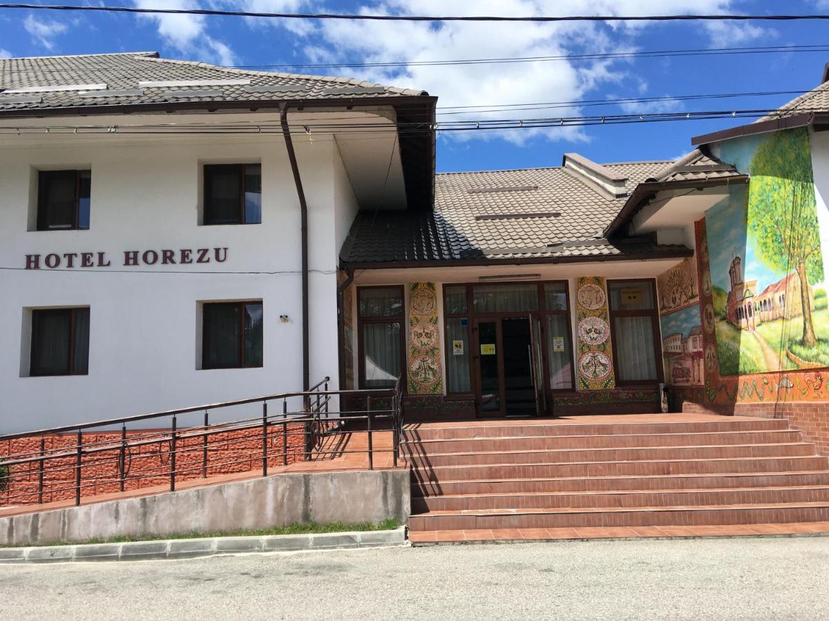 Hotel Horezu Kültér fotó