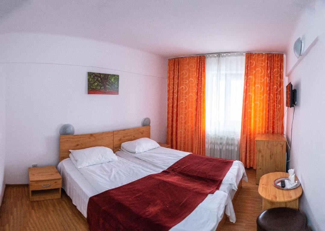 Hotel Horezu Kültér fotó
