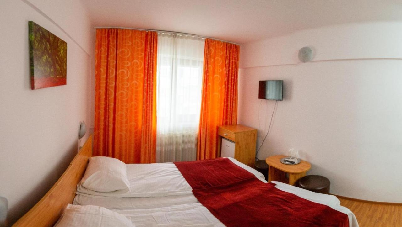 Hotel Horezu Kültér fotó